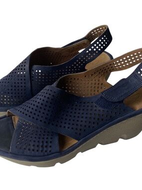 Clarks Artisan Perforated Suede Blue Wedge Ankle Strap Sandal Peep Toe Size 9